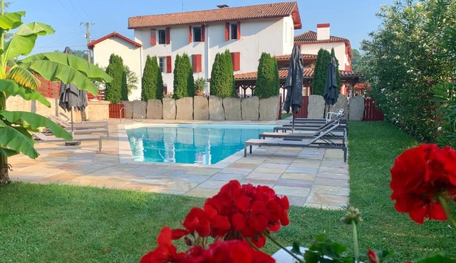 Hotel Restaurant Txistulari