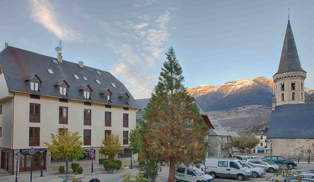Hotel Ribaeta