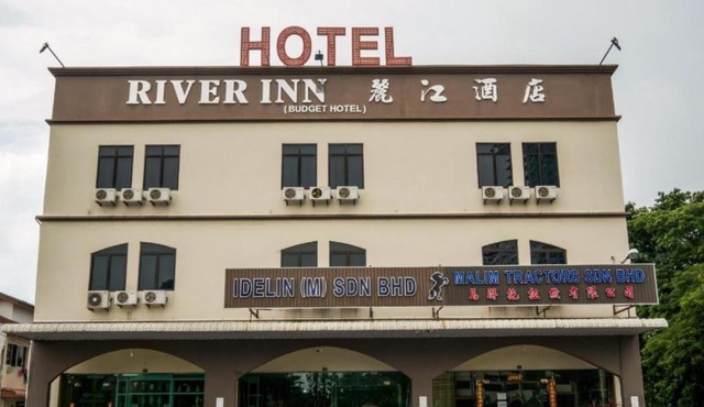 Hotel River Inn
