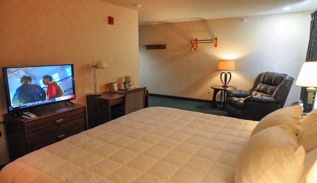 Hotel room with ONE KING BED