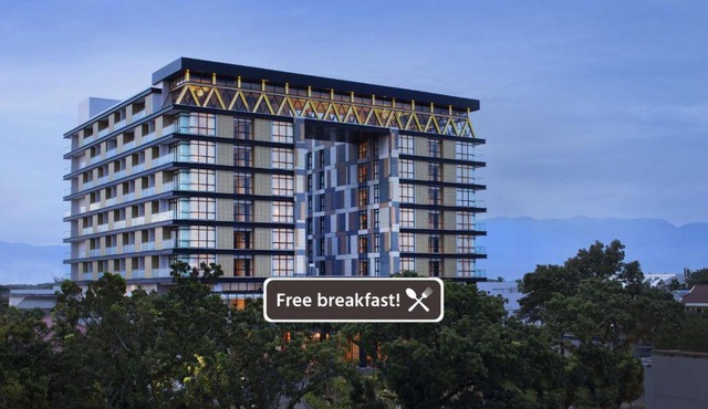 Hotel Santika Premiere Padang