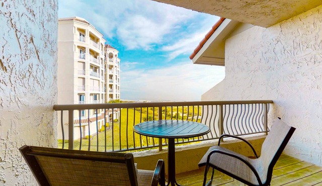Hotel Side Condo at Amelia Island Plantation with Balcony, WiFi & Shared Pool