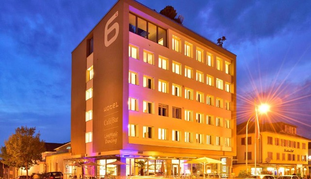 Hotel SiX