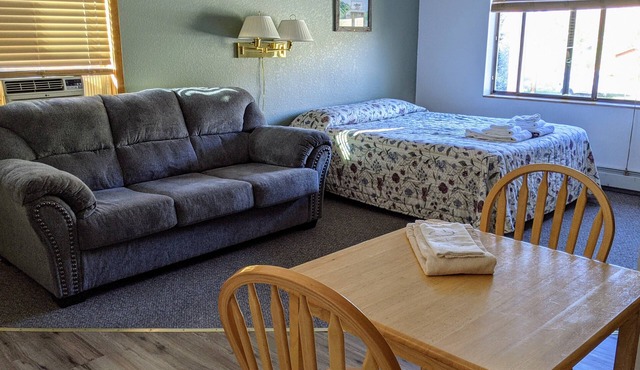 Hotel Style Lodge Room w/Kitchenette