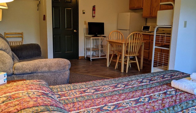 Hotel Style Lodge Room w/Kitchenette