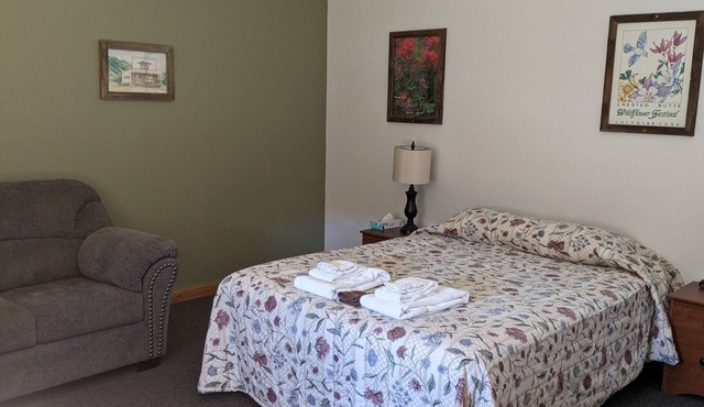Hotel Style Lodge Room w/Kitchenette