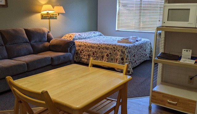 Hotel Style Lodge Room w/Kitchenette