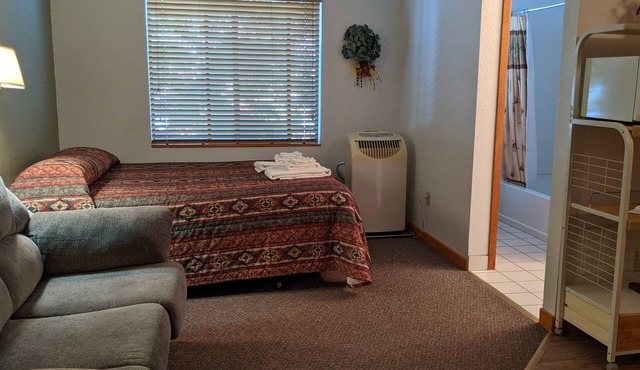 Hotel Style Lodge Room w/Kitchenette