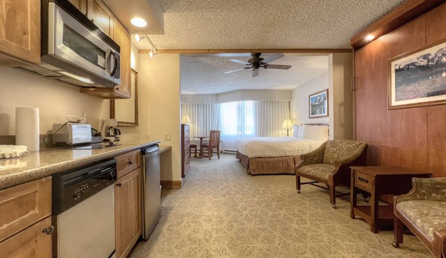 Hotel Suite with Kitchenette, Great on Mountain Location, Indoor/Outdoor Pool