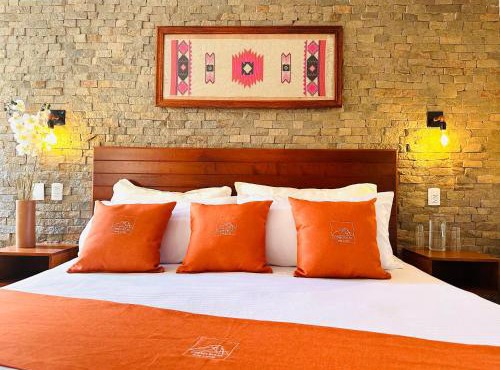 Hotel & Suites Cerro Roj0