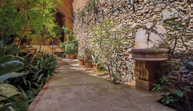 Hotel Suites Sant Jordi