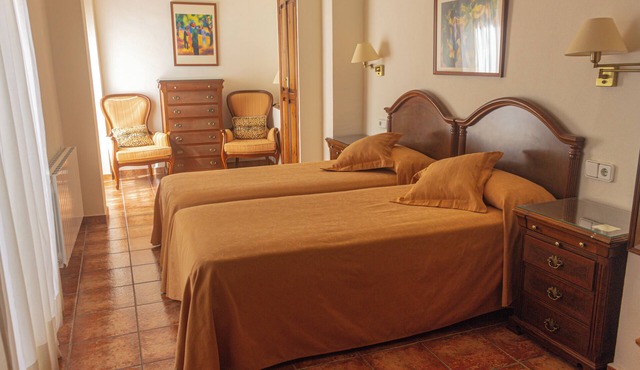 Hotel Tàrbena, in the middle of the Mediterranean mountains.