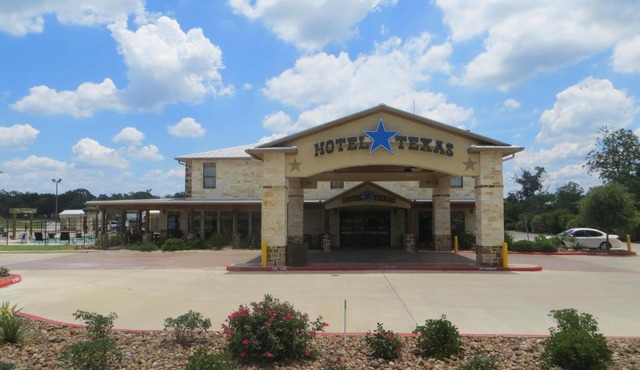 Hotel Texas Hallettsville