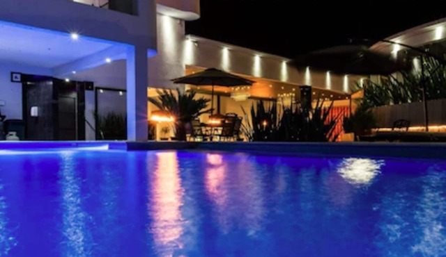Hotel V