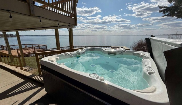 Hottub|Bar+GameArea|Kayak|Paddlebrds|Sleeps12+