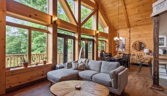 HotTub-BBQ-BasketBall-Fireplace-Smart TV-Tremblant