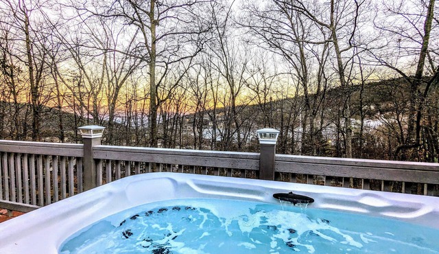 HotTub,Location!YearRound:Ski Entr, Fmily Ctr. On Mountain Renovated 5BR 3.5BAEV