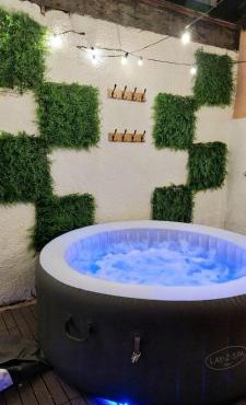 HotTub,Sauna,Massage,BBQ,Firepit,Games,Beach!