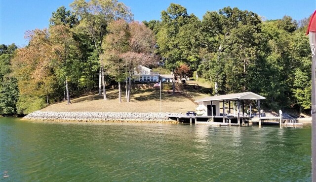 HotTub, Sauna, Paddle Boards, Kayaks, Firepit, Game Room, Linens, Scenic Point