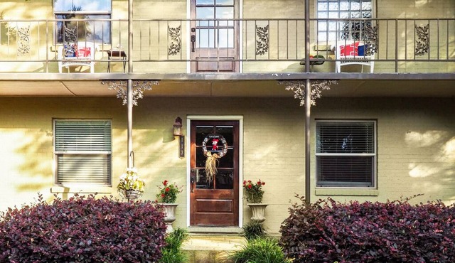 Hotty Toddy, Perfect Spotty! 4B/3B Townhouse Rental