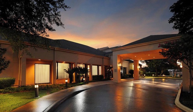 HOU Airport 2 Double Studio w/Pool, Gym