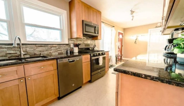 Hound Haven! Cozy Denver Getaway next to Dog Park!