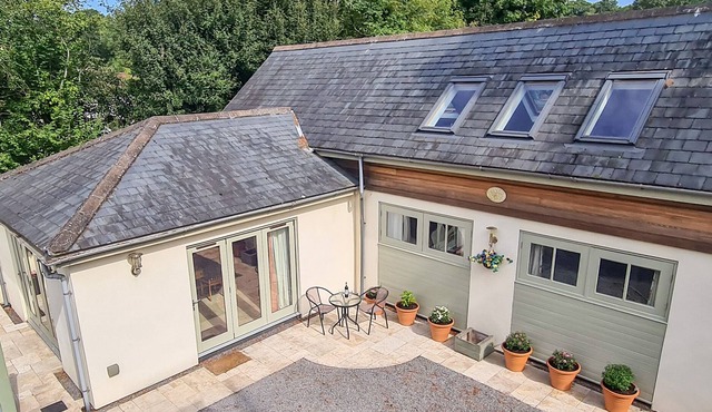 HOUNDBEARE BARN, pet friendly in Teign Valley, Edge Of Dartmoor