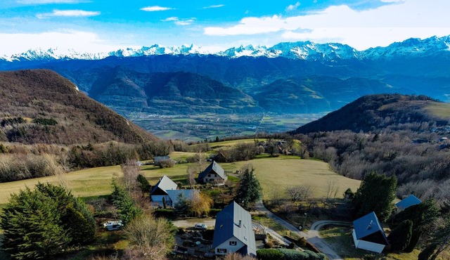 House in the middle of the mountains with a wonderful view of the Alps