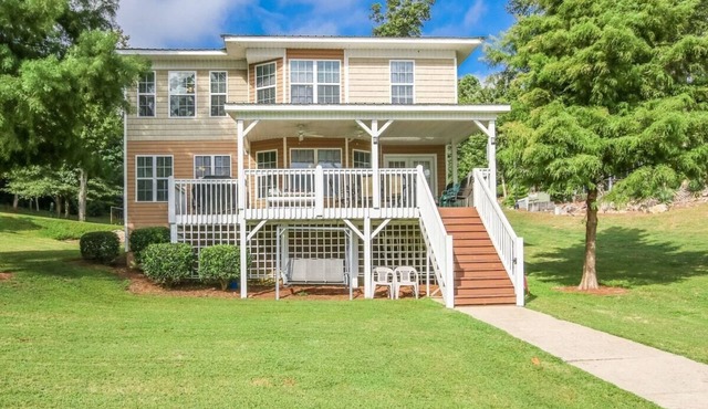 House # 08 Dock of the Bay (no pets) private pier