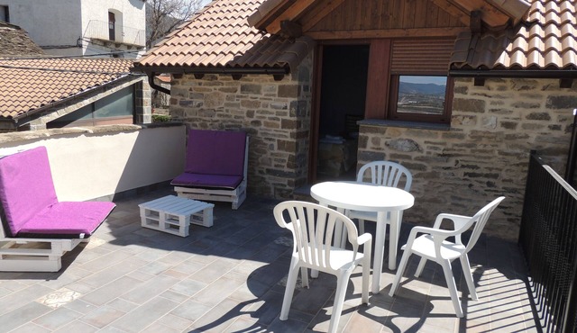 HOUSE 1.5 KM FROM SABIÑANIGO IDEAL FOR FAMILIES