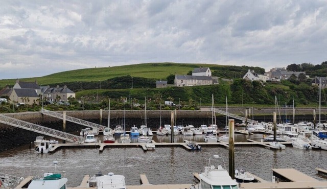 House 1.7km from the port of Dielette