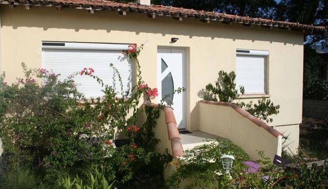 House 10 minutes from Porto-Vecchio in a hamlet. 20 minutes from Figari SC.