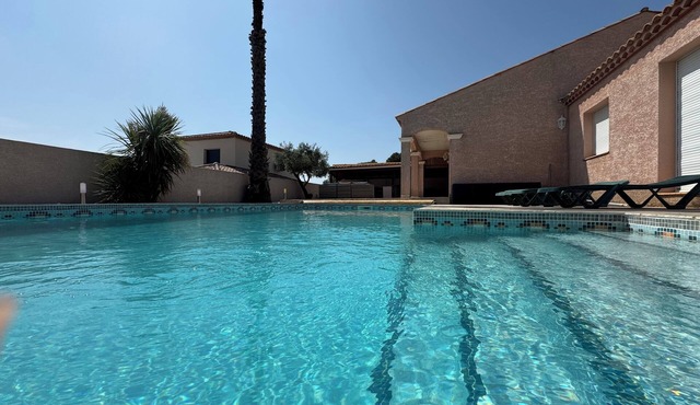 House 100 m2, with heated swimming pool