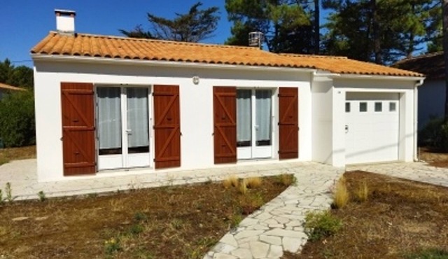 House 100m from beach, Parc du Rocher, for 4/5 people