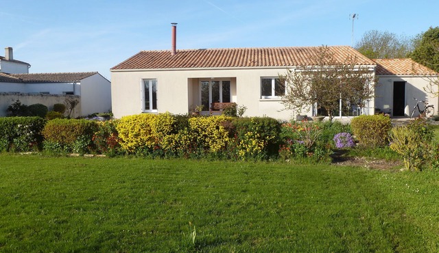 House 10km from La Rochelle