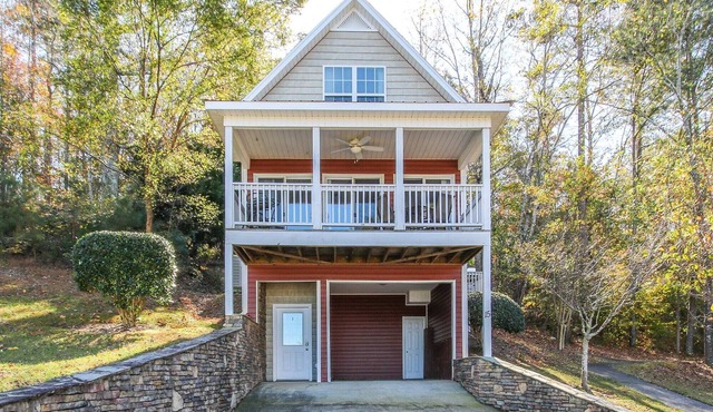 House # 15 Lakin' it Easy (no pets) Lake View