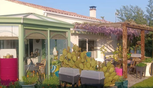 HOUSE 15 MIN. AWAY THE BEACHES OF THE ROYANNAIS COAST - IDEAL ENVIRONMENT FOR FAMILIES