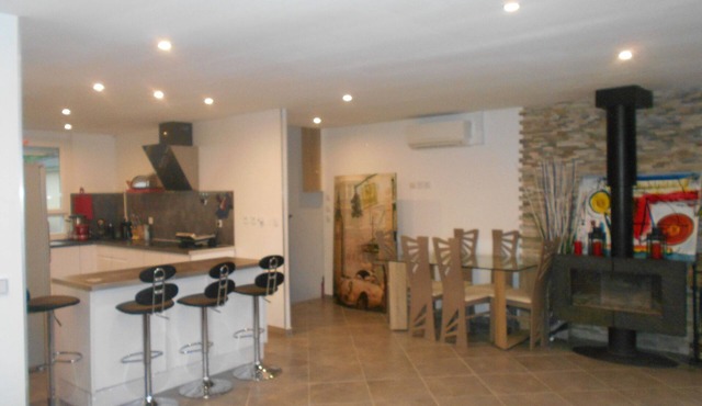 House 15 mins from Lyon, tramway oriented