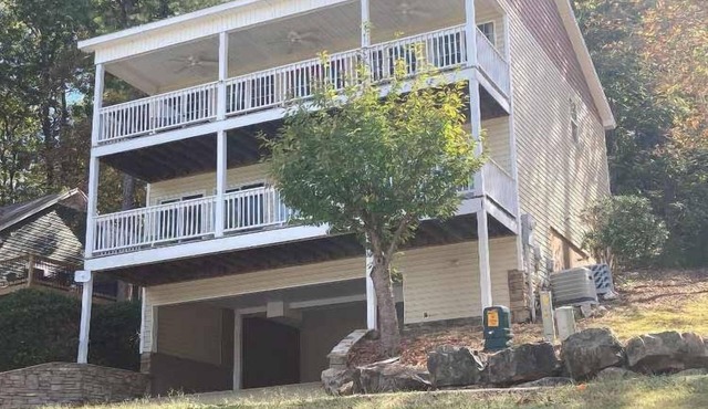 House #16 - Weiss Decision - (No pets) Lake View