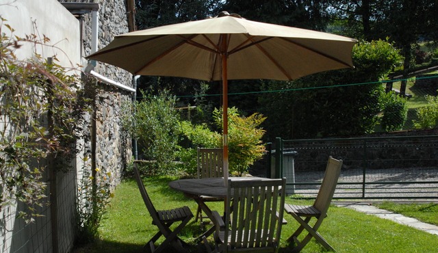 House 1850 renovated in 2003 located in the village centre