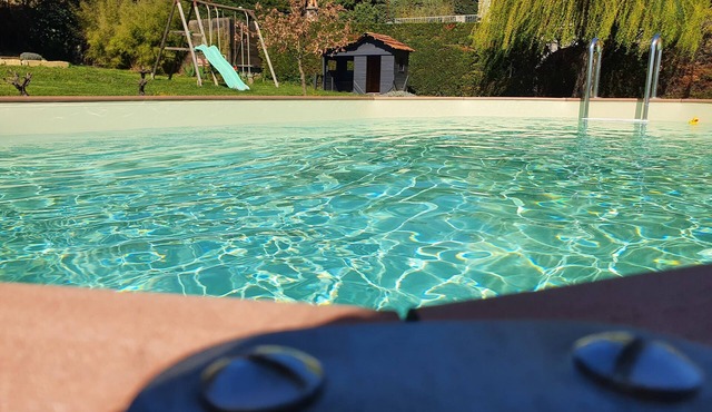 house 2- 6 people on the farm, calm, comfort