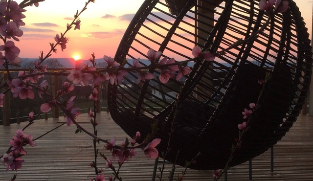 House 220m2 8/10 people, terrace overlooking the lake- 2000m2 of land