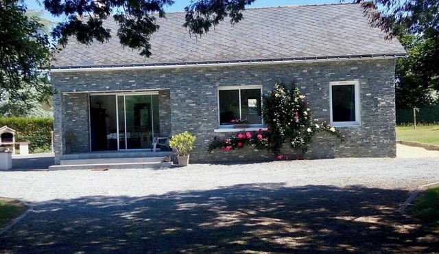 House 250m from Pont-Mahé beach "the Mediterranean of the west".