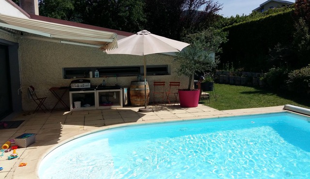 House 250m² - 5 bedrooms with swimming pool near Golf, Ski and mountain walk