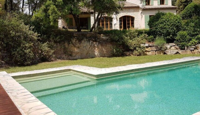 HOUSE 260 m2, 5* CLIMATIZED, 5 BEDROOMS, 6 BATHROOMS, HEATED SWIMMING POOL,