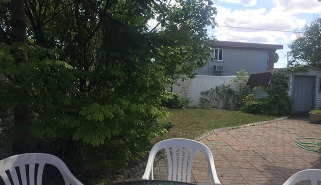 House 2floors next to metro 1500sqft, luminous