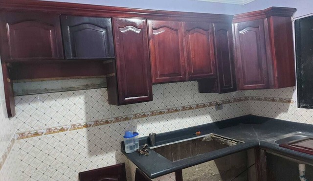 House 2nd level near AILA!