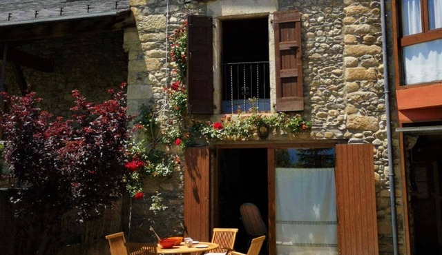 House 3 rooms 8 Pax, Fireplace, Private Garden & BBQ