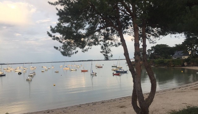 House 30 m from the beach - 6 people -3 BR- 2 bicycles - Wi-Fi - garden