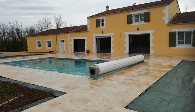House 300 m²,14 pers 5* heated swimming pool, spa, sauna, games room and fitness room